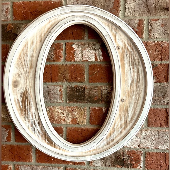 White Bleached Wood Round & Oval Frame 21 x 22 inches Craft or Wreath - Picture 1 of 8